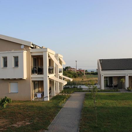 Bianco Mare Studios-Apartments Kalyves Polygyrou Exterior foto